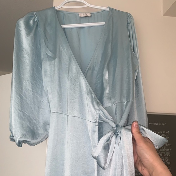 Aritzia Little Moon Vesper Dress size Small - Picture 5 of 8